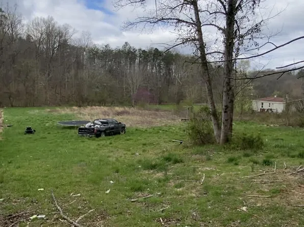 904 Misty Valley Rd, Friendsville, TN 37737