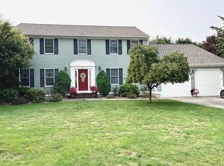 24 Olde Mill Ln, North Kingstown, RI 02852