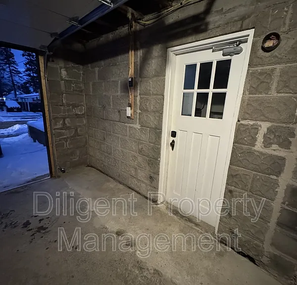 736 Stormont St #LOWER — Photo 35