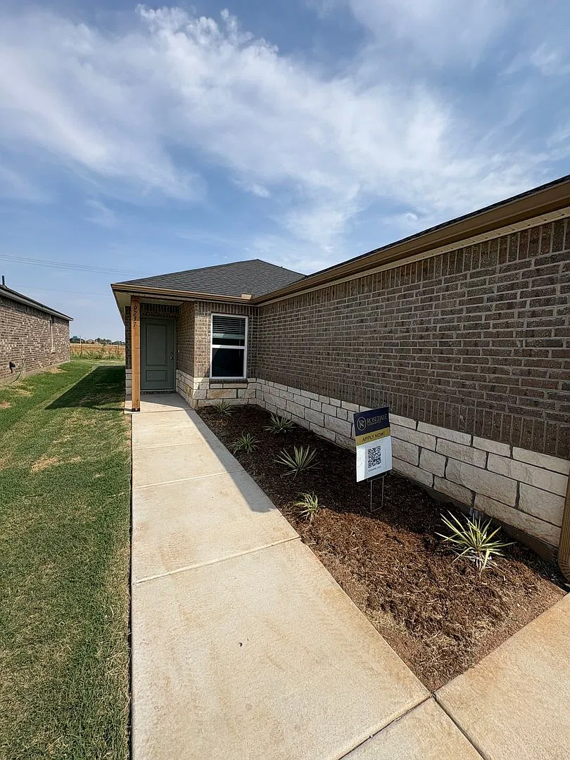 Treat Yourself! $99 First Month's Rent | Brand-New Spacious 3-Bedroom, 2 Bathroom Home — Photo 4
