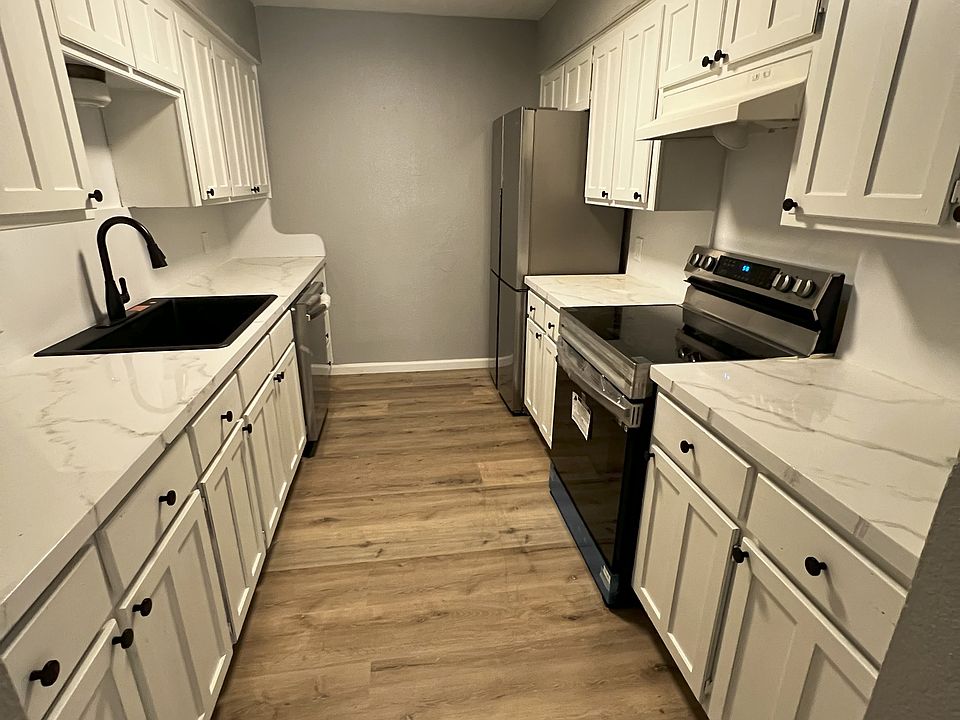 LOTS of cabinet space