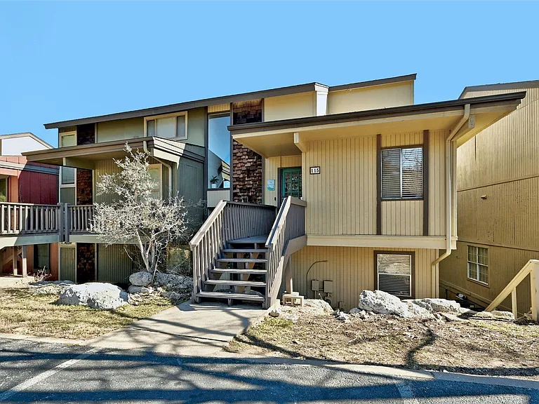 115 Comanche Point — Photo 5