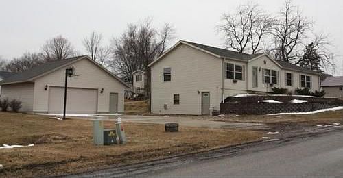 1st image of 304 D Ave