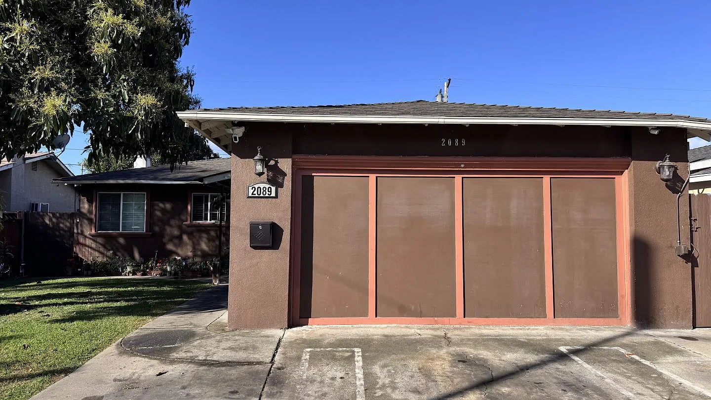 2089 Palm Beach Way photo 1