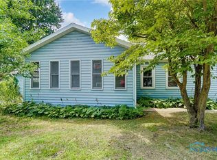 7043 Dunn Dr, Holland, OH