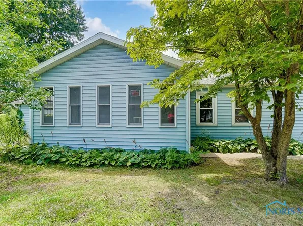7043 Dunn Dr, Holland, OH 43528