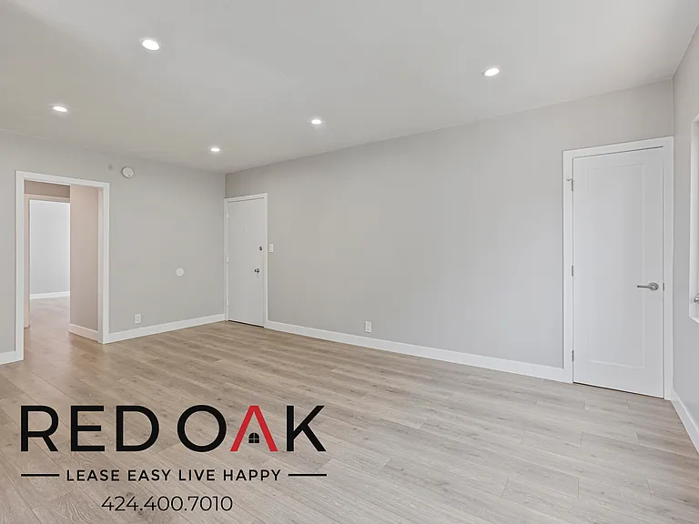 929 N Genesee Ave #6 — Photo 5