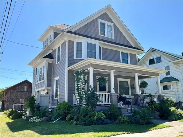 413 Catherine St, Medina, NY 14103
