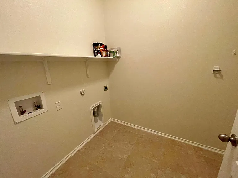 413 Hunters Hill Dr — Photo 35