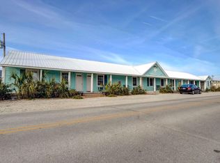 323 N Topsail Dr APT 4, Surf City, NC 28445
