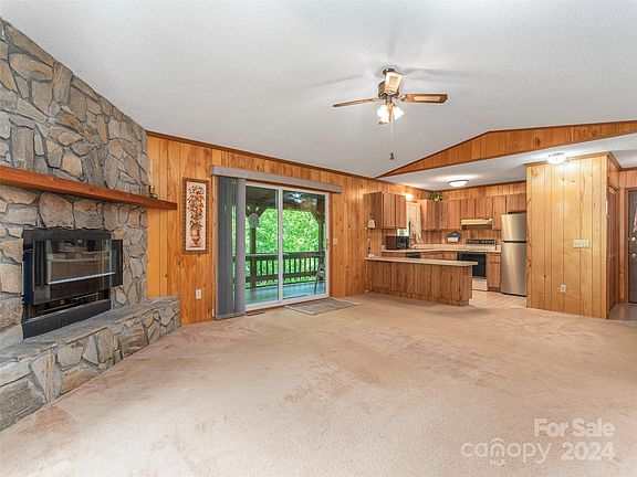 3rd image of 23 Magnolia Bluff Ln