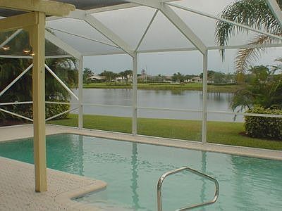 Swimming Pool w/Lakeview