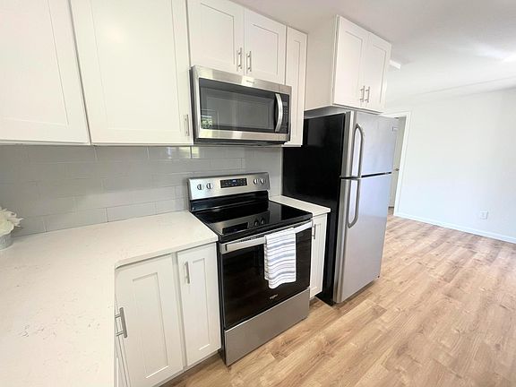 Fully remodeled kitchen with stainless steel appliances