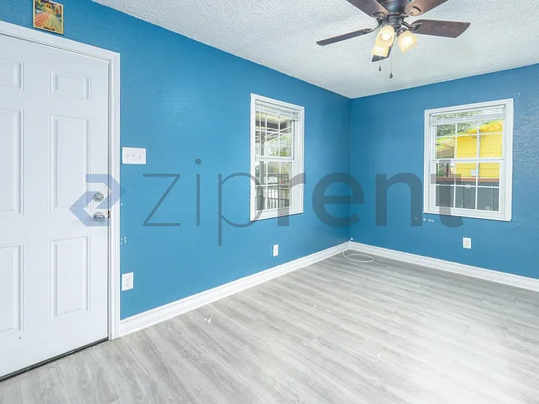 1411 Sanco St — Photo 5