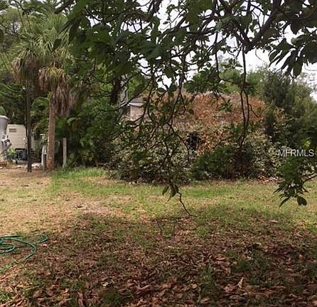 3rd image of 4982 Woodland Dr