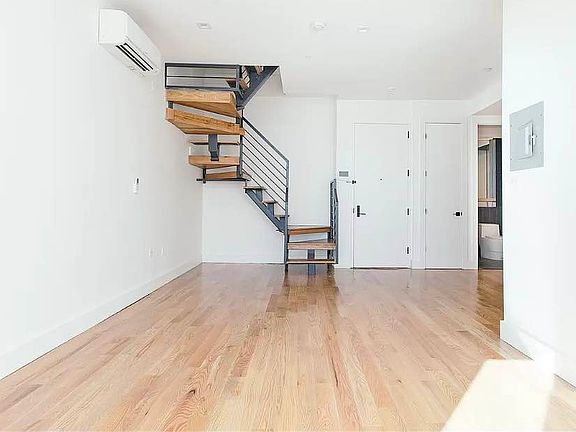 2nd image of 142 Manhattan Ave #4A