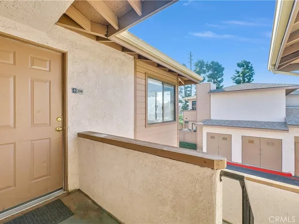 1329 Massachusetts Ave APT 206, Riverside, CA 92507