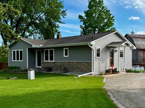 4103 Fairview Rd, Larsen, WI 54947