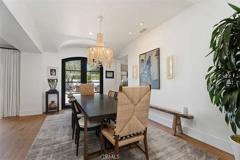 4 bed, 3.5 bath, 3790 sqft, $45,000 — Photo 3