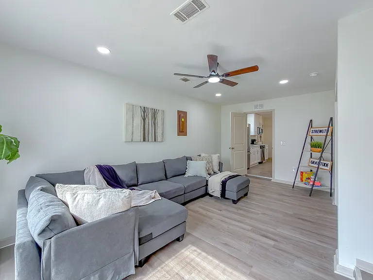 2059 Little River Ln — Photo 39