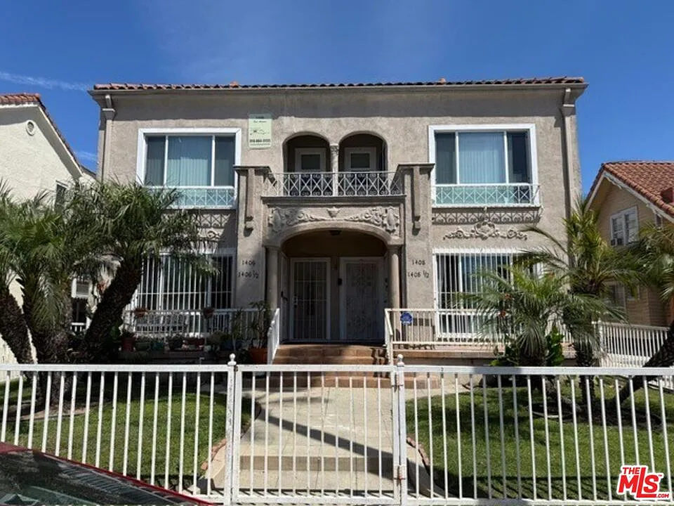 1406 2nd Ave #1/2