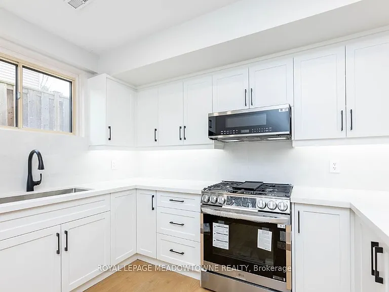 468 Gowland Cres #BASEMENT — Photo 19