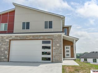10850 Legends Ln, Lincoln, NE 68527