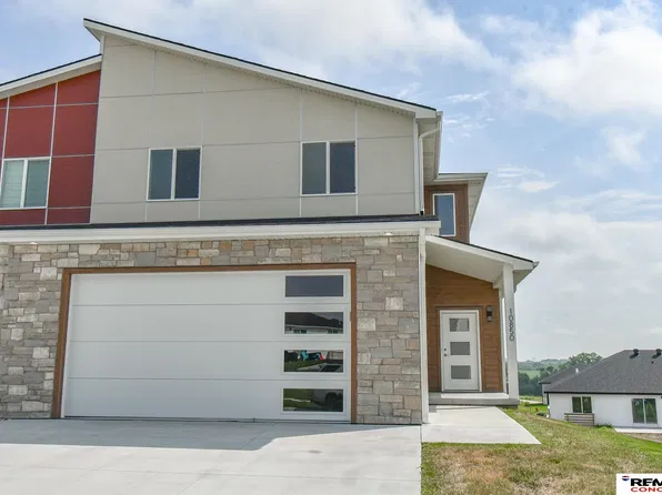 10850 Legends Ln, Lincoln, NE 68527