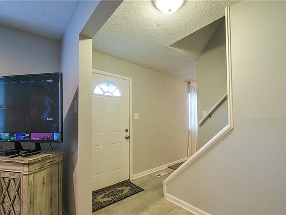5th image of 8005 Swallow Dr