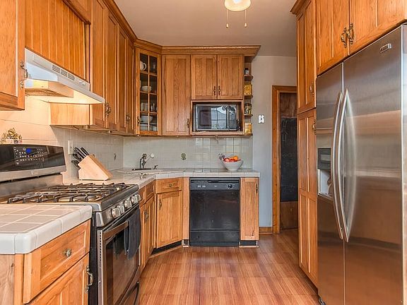 3rd image of 12 W 43rd St
