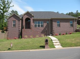 109 Pleasantwood Dr, Maumelle, AR 72113