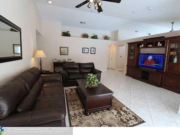 4th image of 13220 NW 13th St