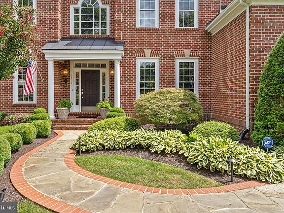 4th image of 9315 Ludgate Dr