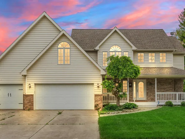 2601 Chesterfield Dr, Valparaiso, IN 46385