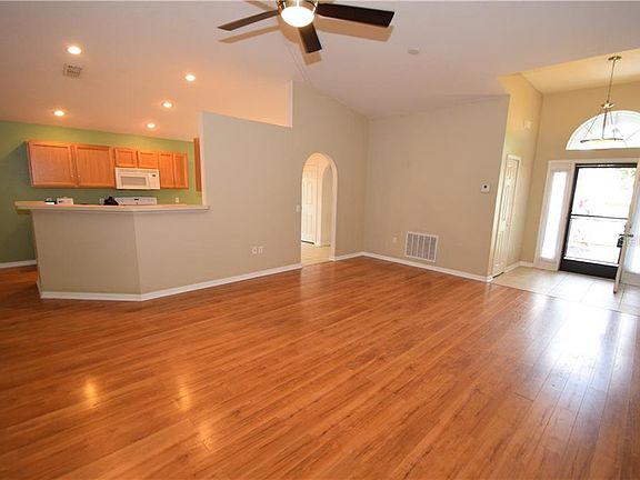 5th image of 14156 Econ Woods Ln
