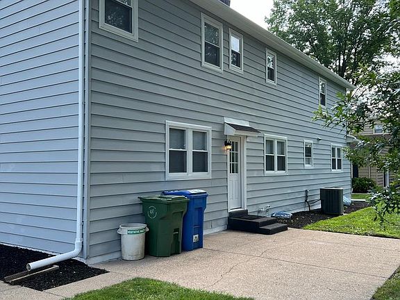 3rd image of 1758 Rolling Ln