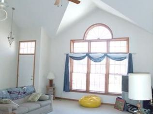 1382 Seneca Creek Ct, Perrysburg, OH