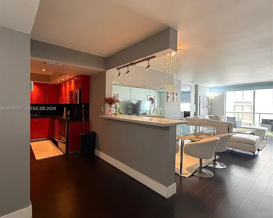 6039 Collins Ave #1505