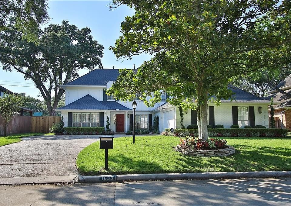 1st image of 1633 Country Club Blvd
