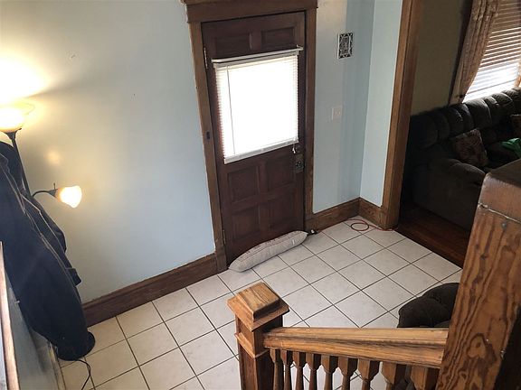 3rd image of 1001 E Losey St