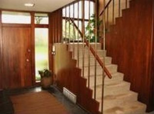 1093 Lyndhurst Dr, Pittsburgh, PA