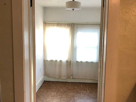 Sunroom/Breakfast nook