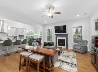 1521 Armscroft Ln, Apex, NC 27502