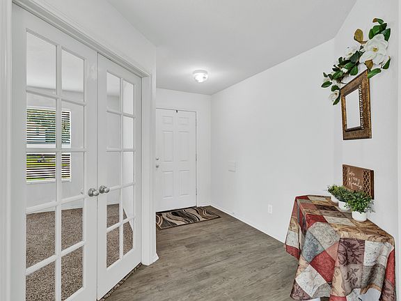 4th image of 520 Del Mar Dr