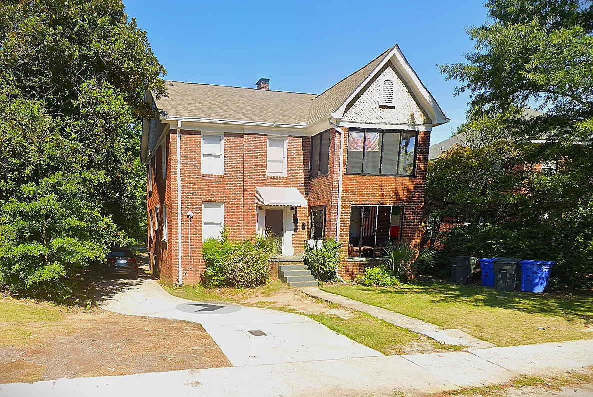 3 bed, 1224 sqft, $2,700 — Photo 1