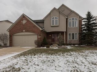 5973 Cedar Ridge Dr, Ann Arbor, MI 48103