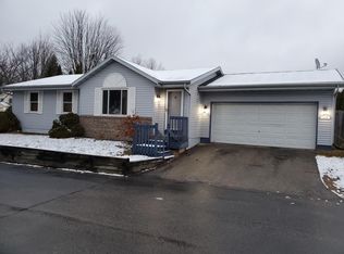 729 Diving Hawk Trl, Madison, WI 53713