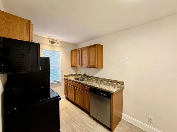 607 NE 29th Dr APT 22, Wilton Manors, FL 33334