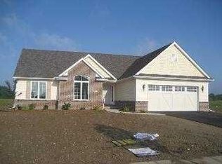 4214 Herdmans Cir, Maumee, OH 43537