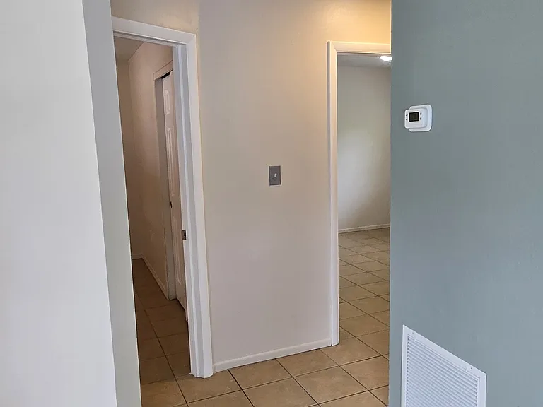 5001 W 22nd St — Photo 17